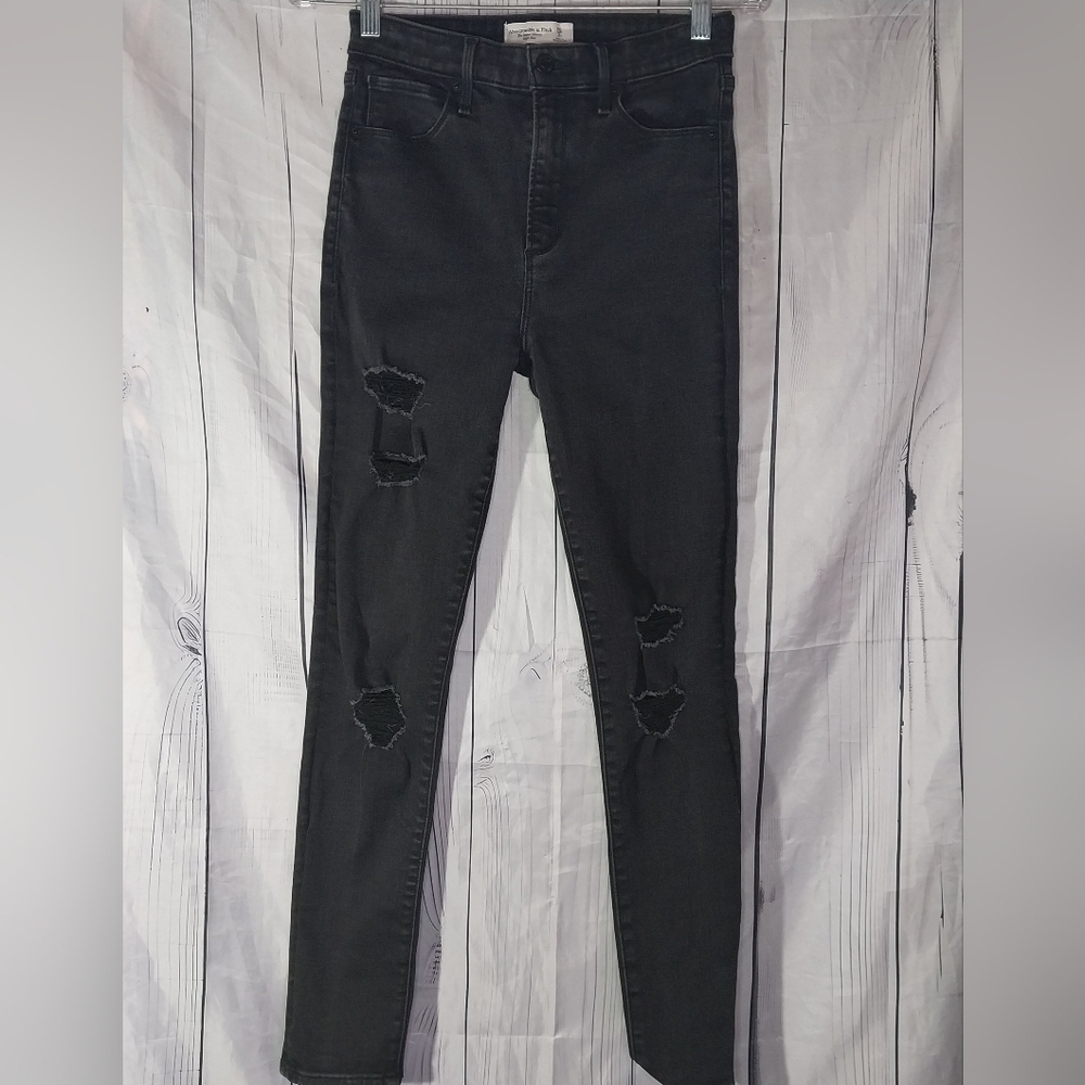 Abercrombie & Fitch Black Distressed Women's Jeans Size 2